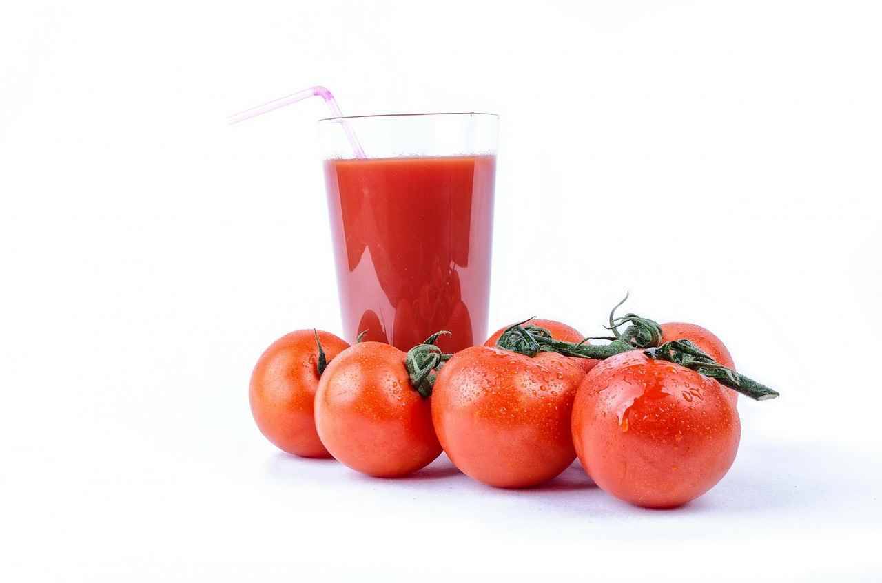 토마토 주스 | 건강을위한 재산, 혜택 및 용도 1
